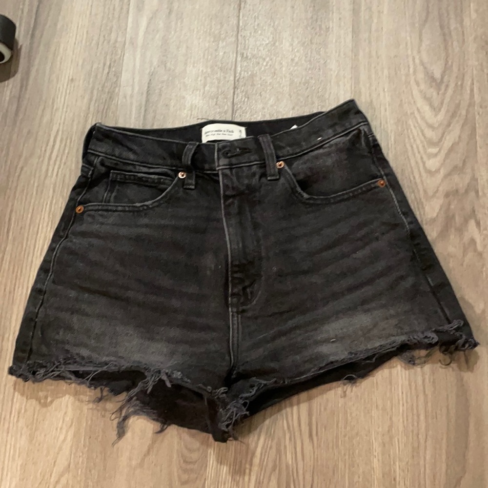 Worn Once! Abercrombie Ultra High Rise Mom Short